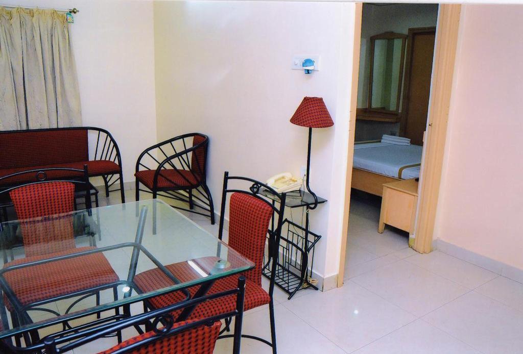 Hotel Padmini Residency ハイデラバード エクステリア 写真