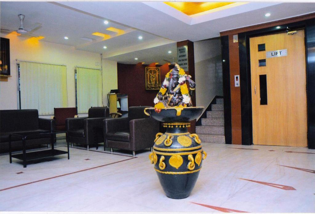 Hotel Padmini Residency ハイデラバード エクステリア 写真